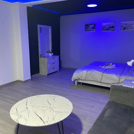חדרי לייבל Label Rooms Blue & Red Tiberias Exteriér fotografie